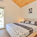 Nice Home In Bijeli Vir Bijeli Vir