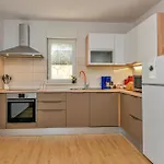 Nice Home In Bijeli Vir *
